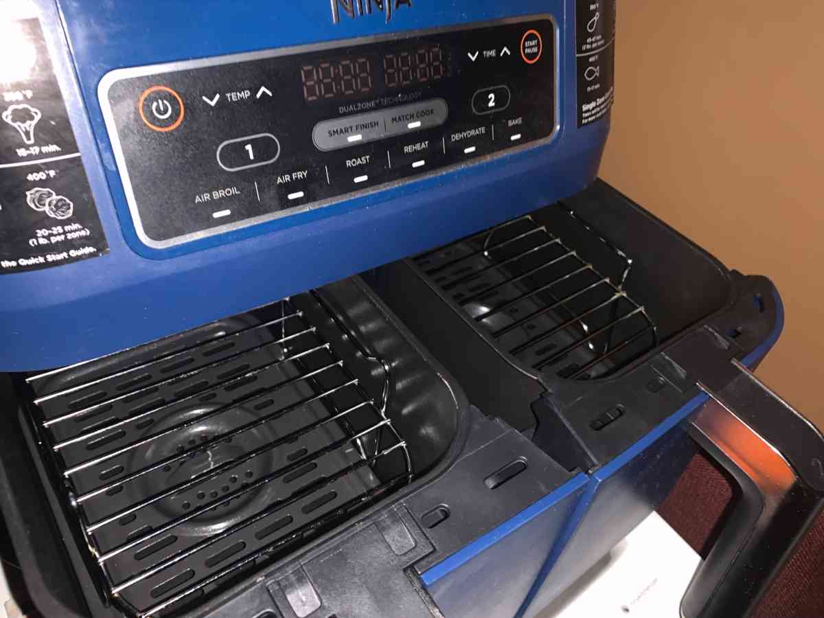 ninja two basket air fryer - York, New York - FleaMarketBay