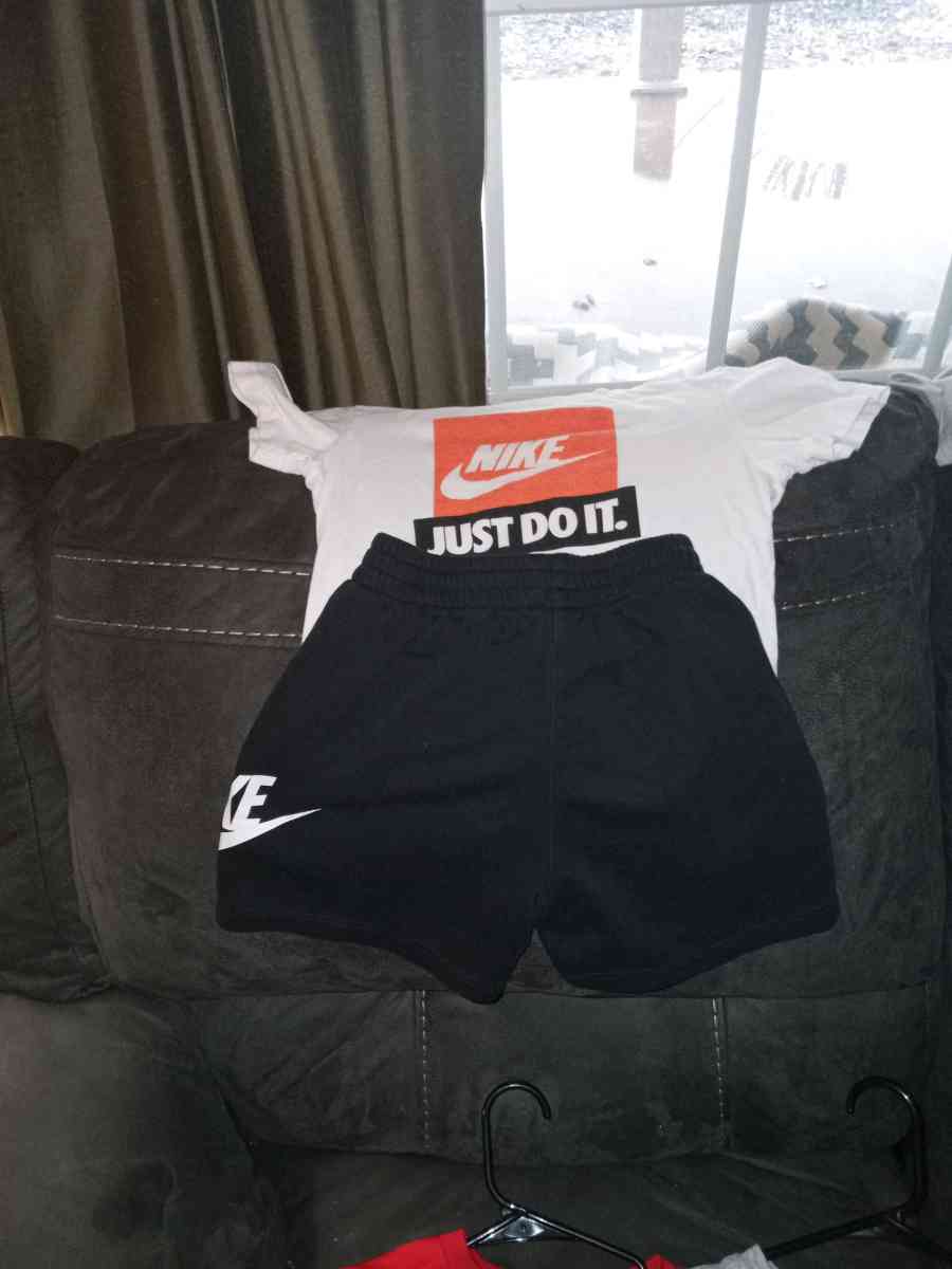 boy clothes - Cape Girardeau, Missouri - FleaMarketBay