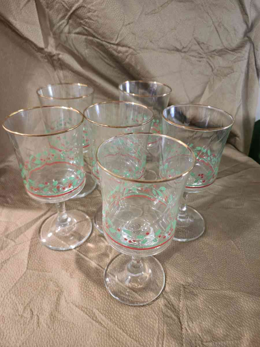 set of 6 vintage Arbys Chritmas glasses - Knoxville, Tennessee - FleaMarketBay