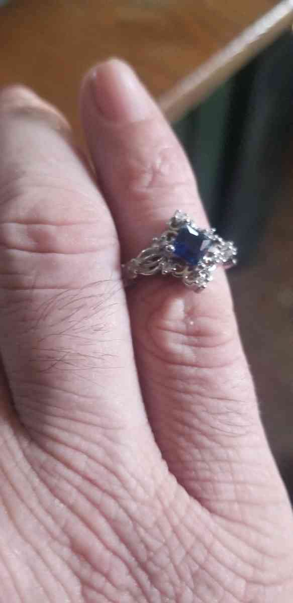 Blue Sapphire Ring - Hudson, New Hampshire - FleaMarketBay