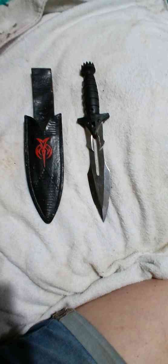 Collectable United Cutlery Phoenix Star Trek Klingon Dagger - Lexington, North Carolina - FleaMarketBay
