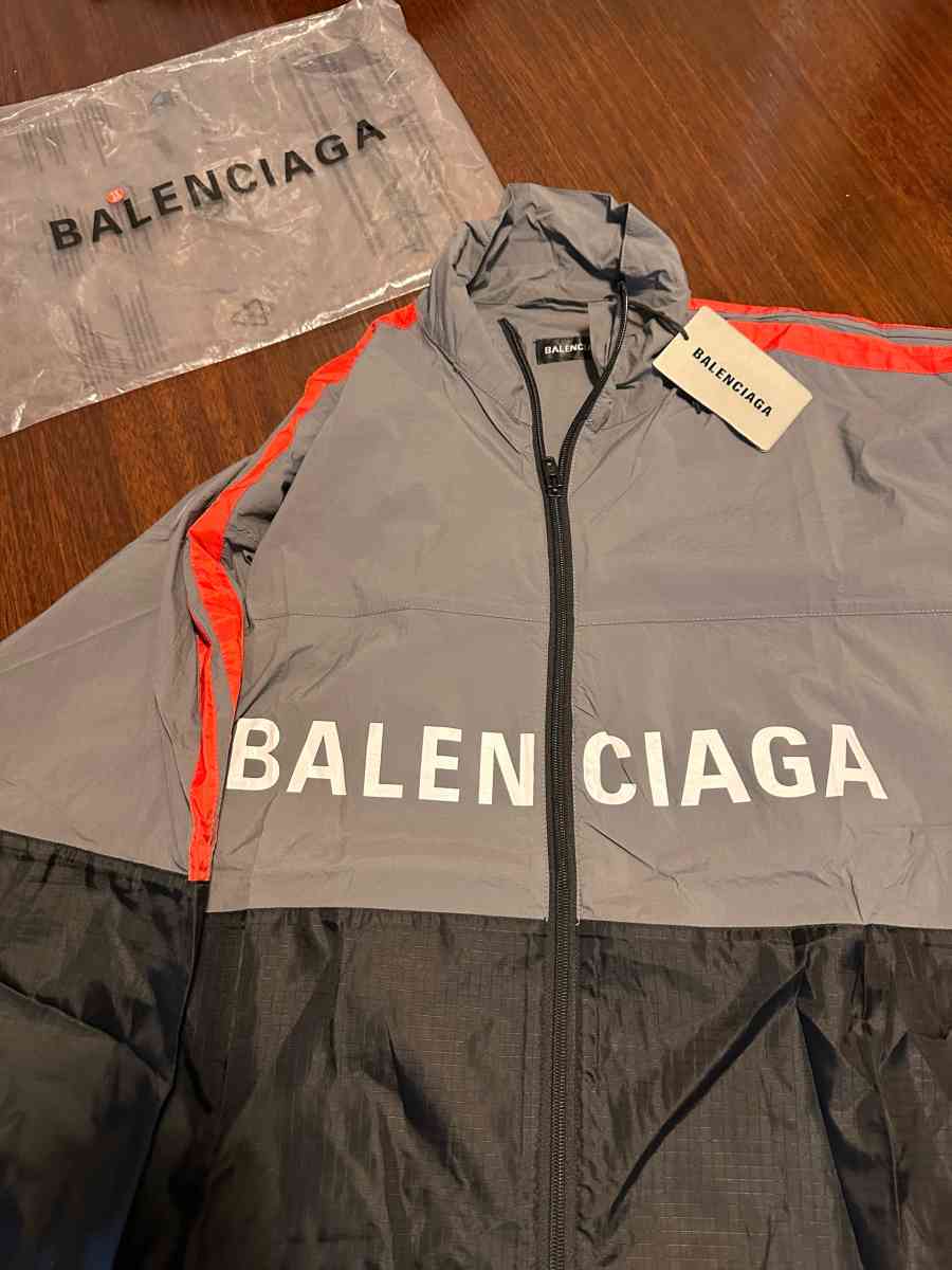 Balenciaga Wind Breaker - Vancouver, Washington