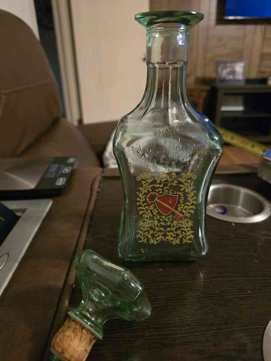 whiskey bottle - Bryan, Texas - FleaMarketBay