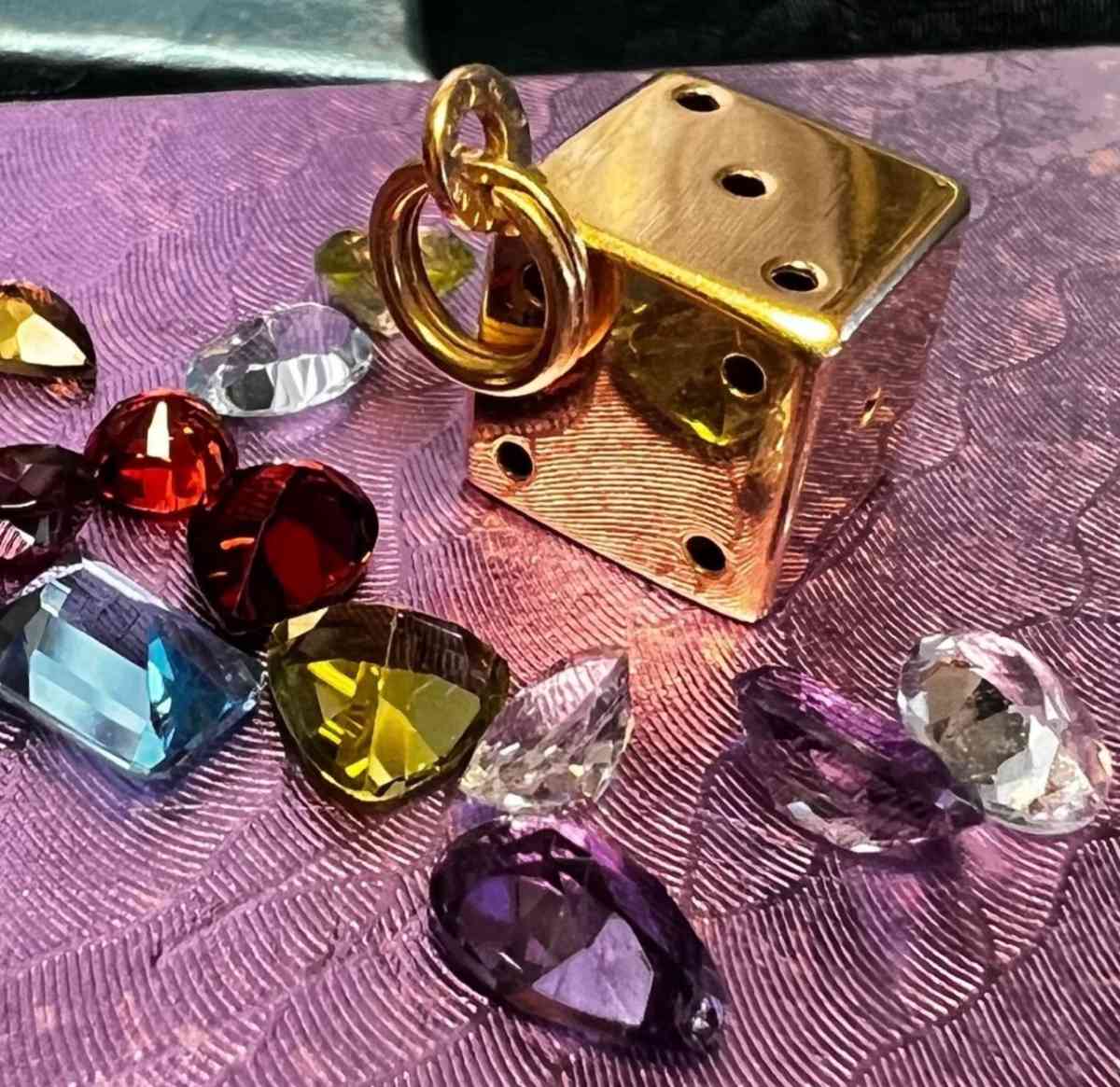 18K Gold 10mm Dice Pendant - Phelan, California - FleaMarketBay