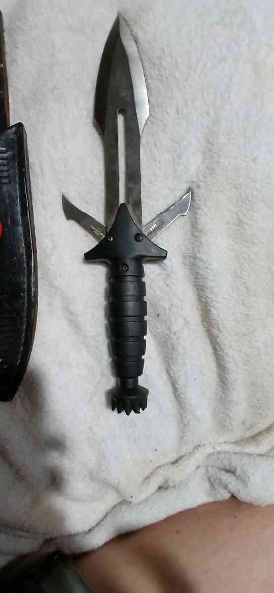 Collectable United Cutlery Phoenix Star Trek Klingon Dagger - Lexington, North Carolina - FleaMarketBay