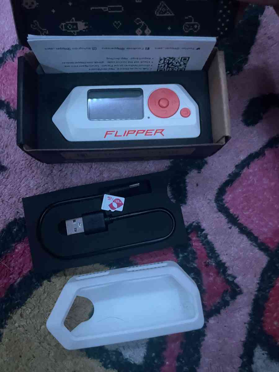 flipper - Louisville, Kentucky - FleaMarketBay