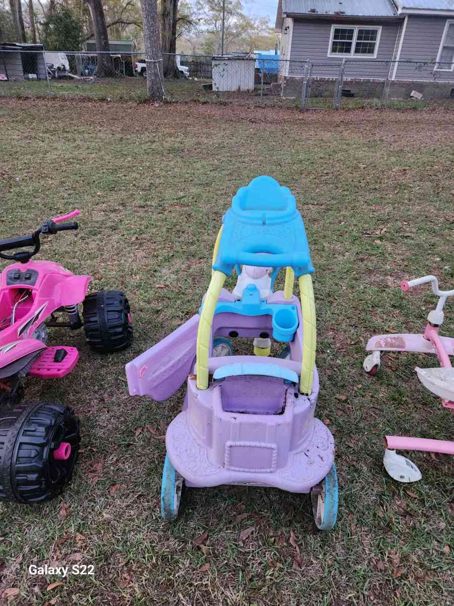 Magical Unicorn Carriage - Slocomb, Alabama - FleaMarketBay