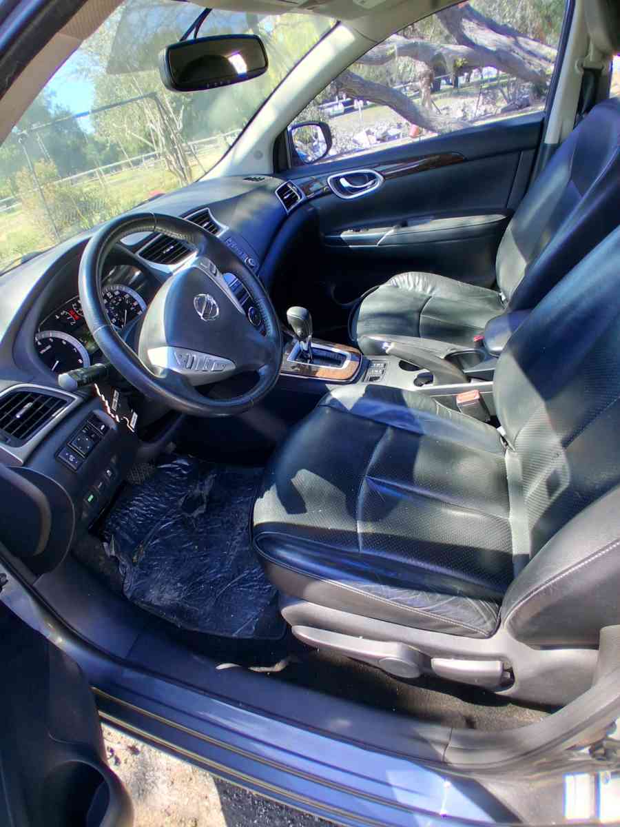 nissan sentra SL  2015 - Antelope, California - FleaMarketBay