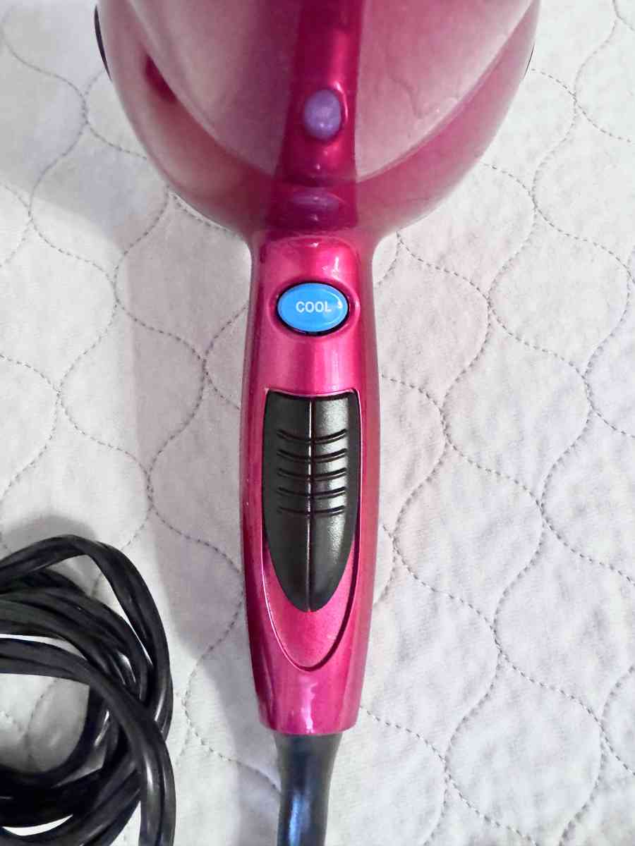 Conair 1875 Full Size Hair Dryer with Ionic Conditioning - Falls Church, Virginia - FleaMarketBay