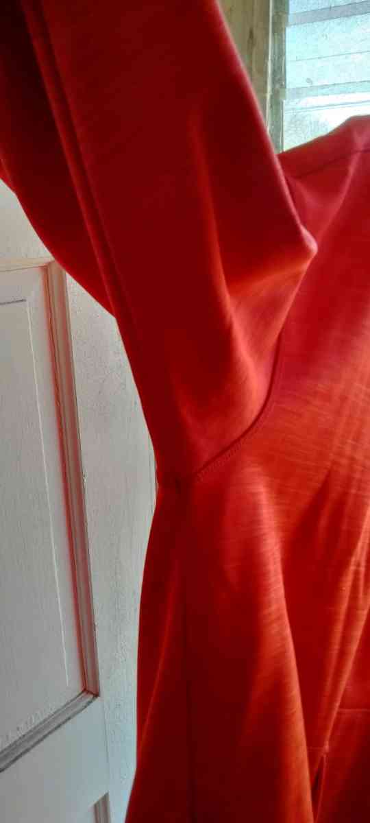 Philadelphia Phillies Red Hoodie - Norristown, Pennsylvania - FleaMarketBay