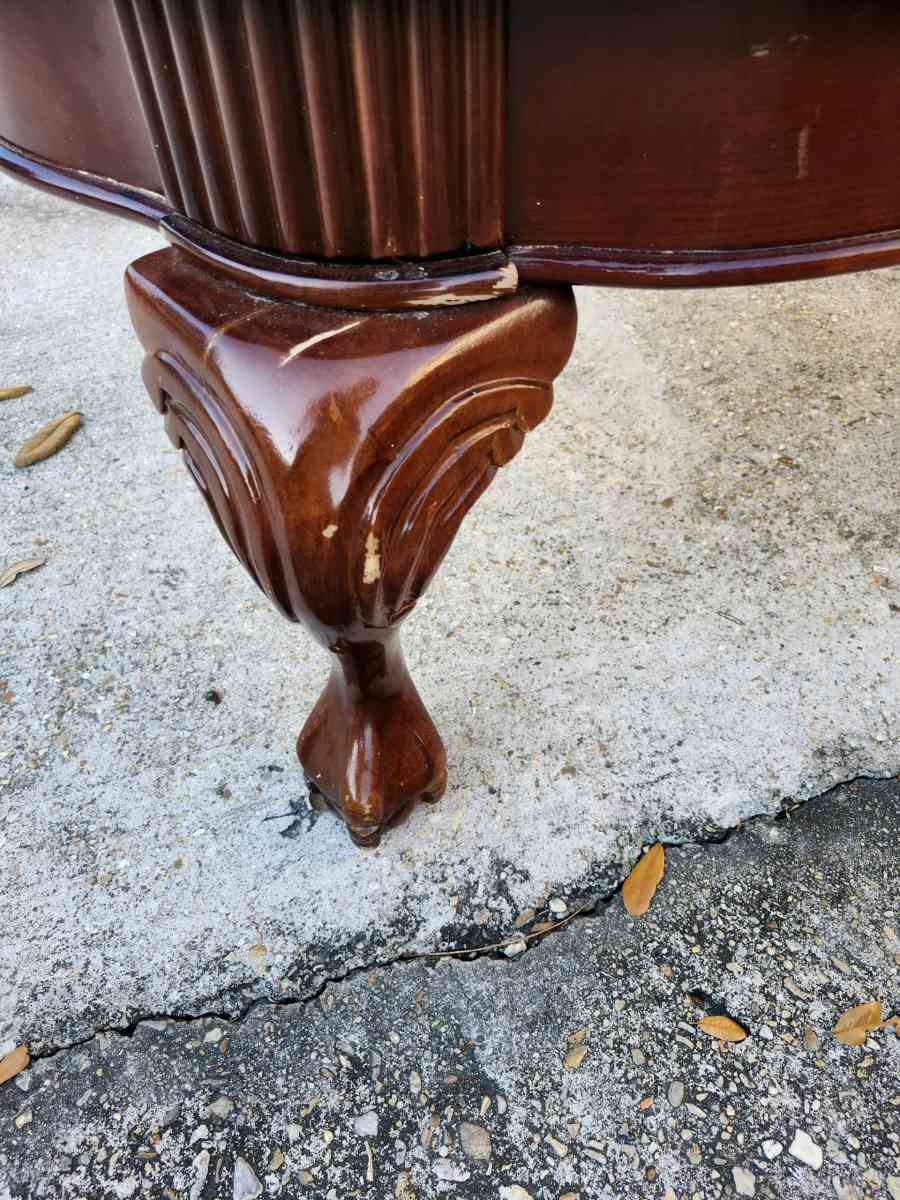 wooden coffee table - Baton Rouge, Louisiana - FleaMarketBay