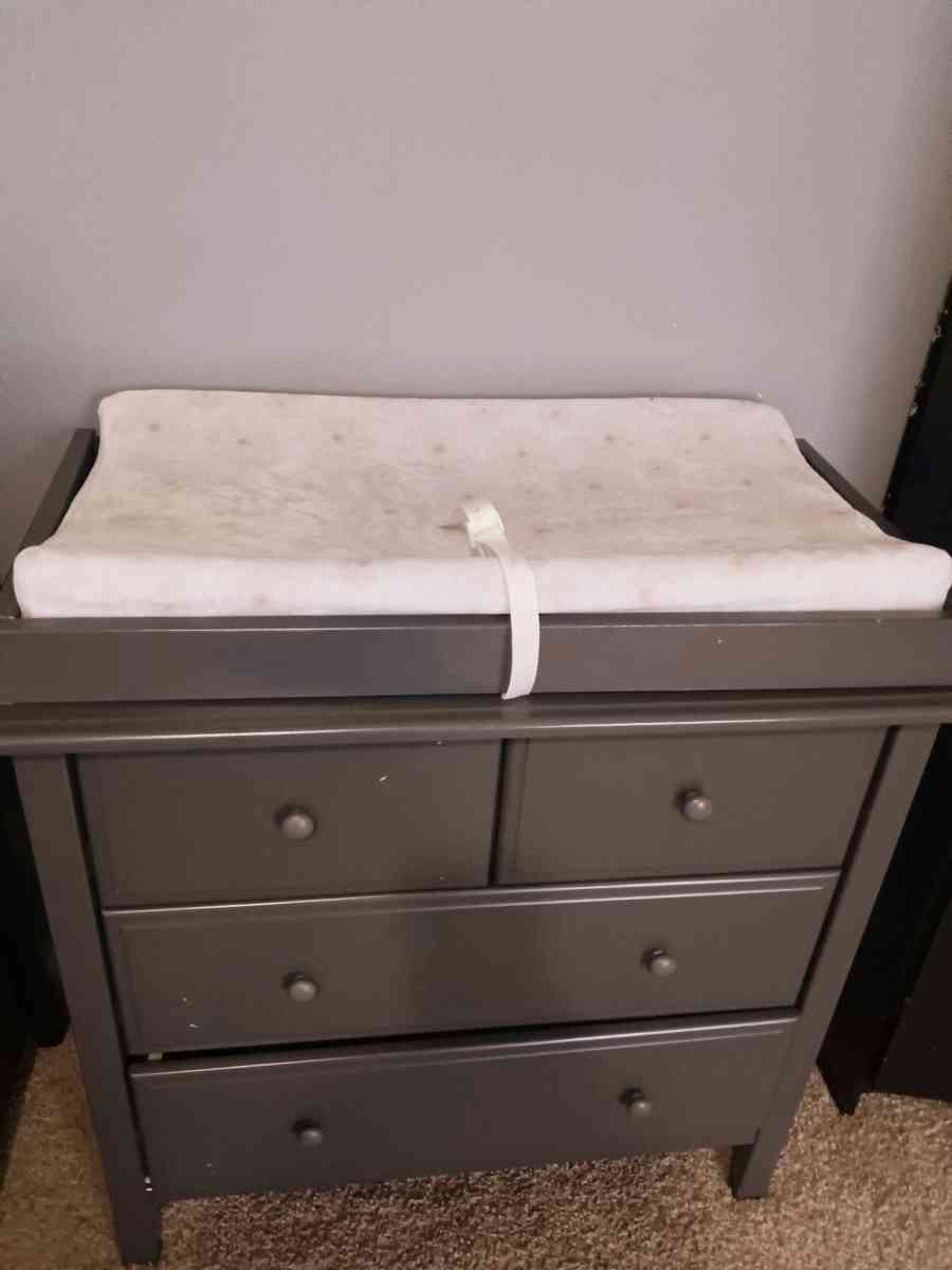 baby chaging table - Austin, Texas