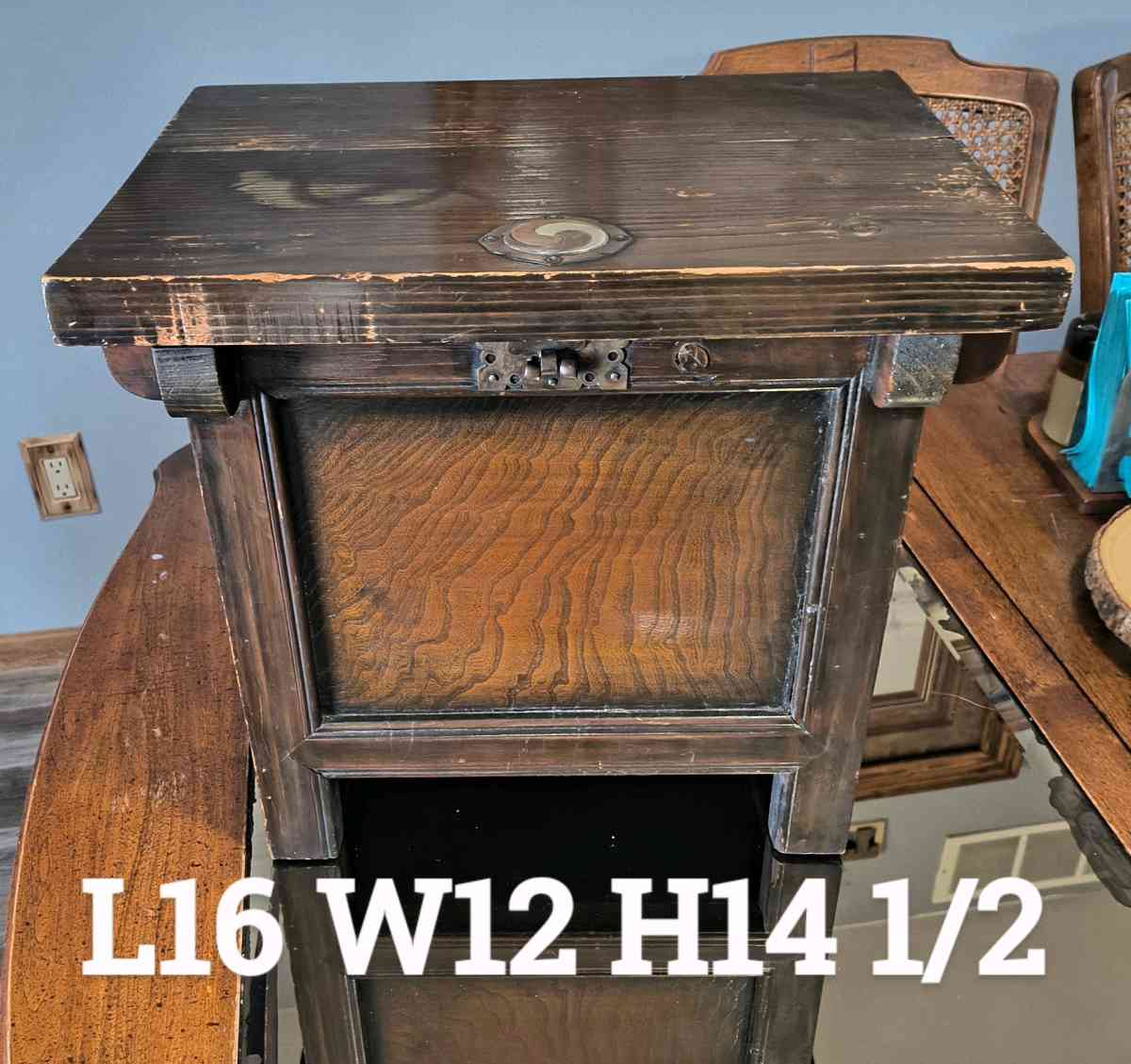 18901920 Korean Grain Chest Antique in original state - Brodhead, Wisconsin