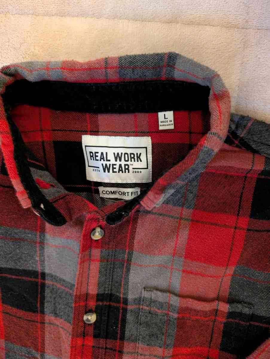 Youth LXL Flannel L  Flannel button up coatXL Bundle - Ashtabula, Ohio - FleaMarketBay