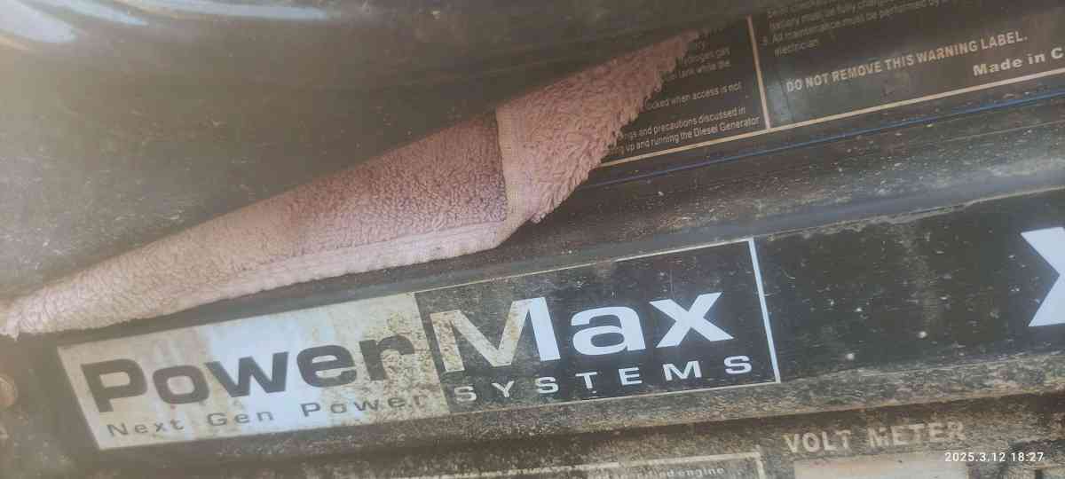 Powermax xp4400 gas generator - Warren, Ohio - FleaMarketBay