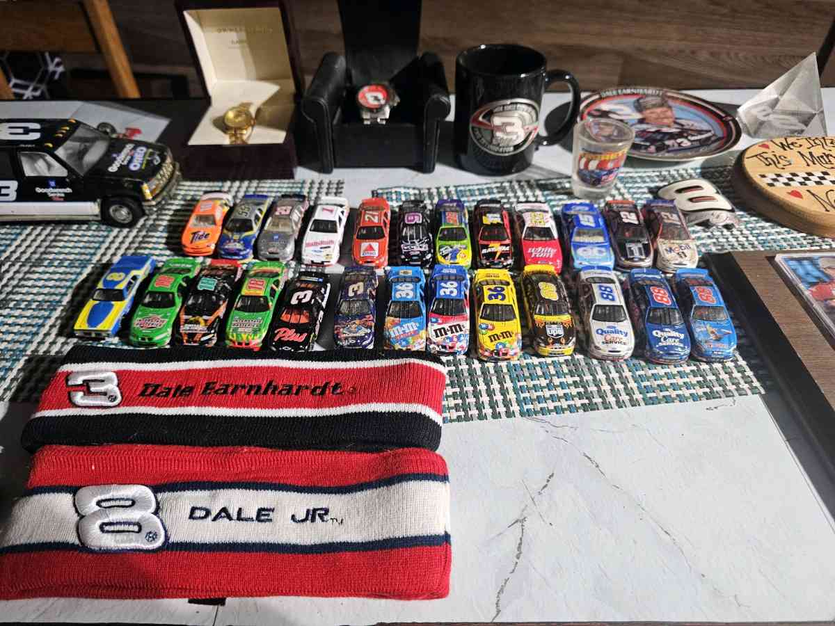 lot of collectable Diecast - Bangor, Maine - FleaMarketBay