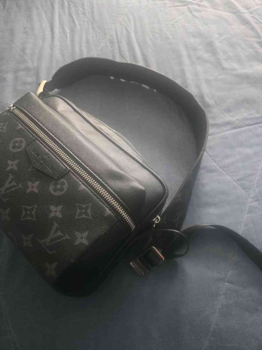 outdoor messenger bag - Freeport, New York - FleaMarketBay