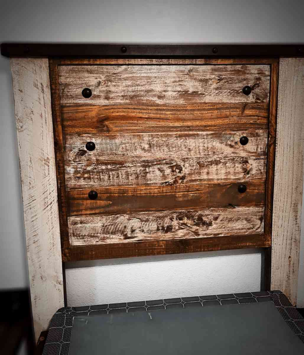 Rustic Solid Wood Twin Bed - Angleton, Texas - FleaMarketBay