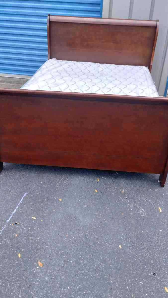 Queen Size Sleigh Bed and Pillow top Mattress - Tampa, Florida - FleaMarketBay