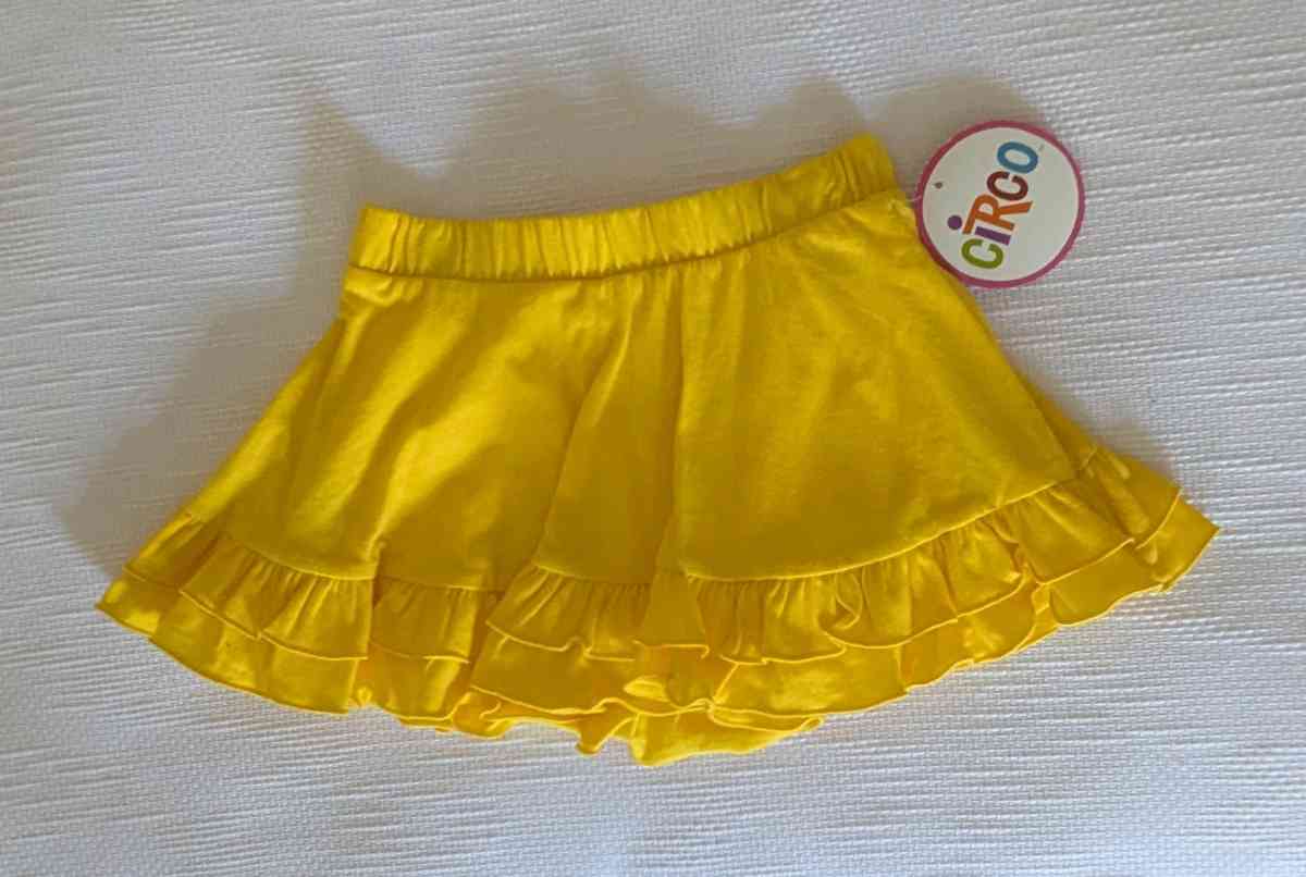 Two pcs Girl Skirt Set - Staten Island, New York - FleaMarketBay