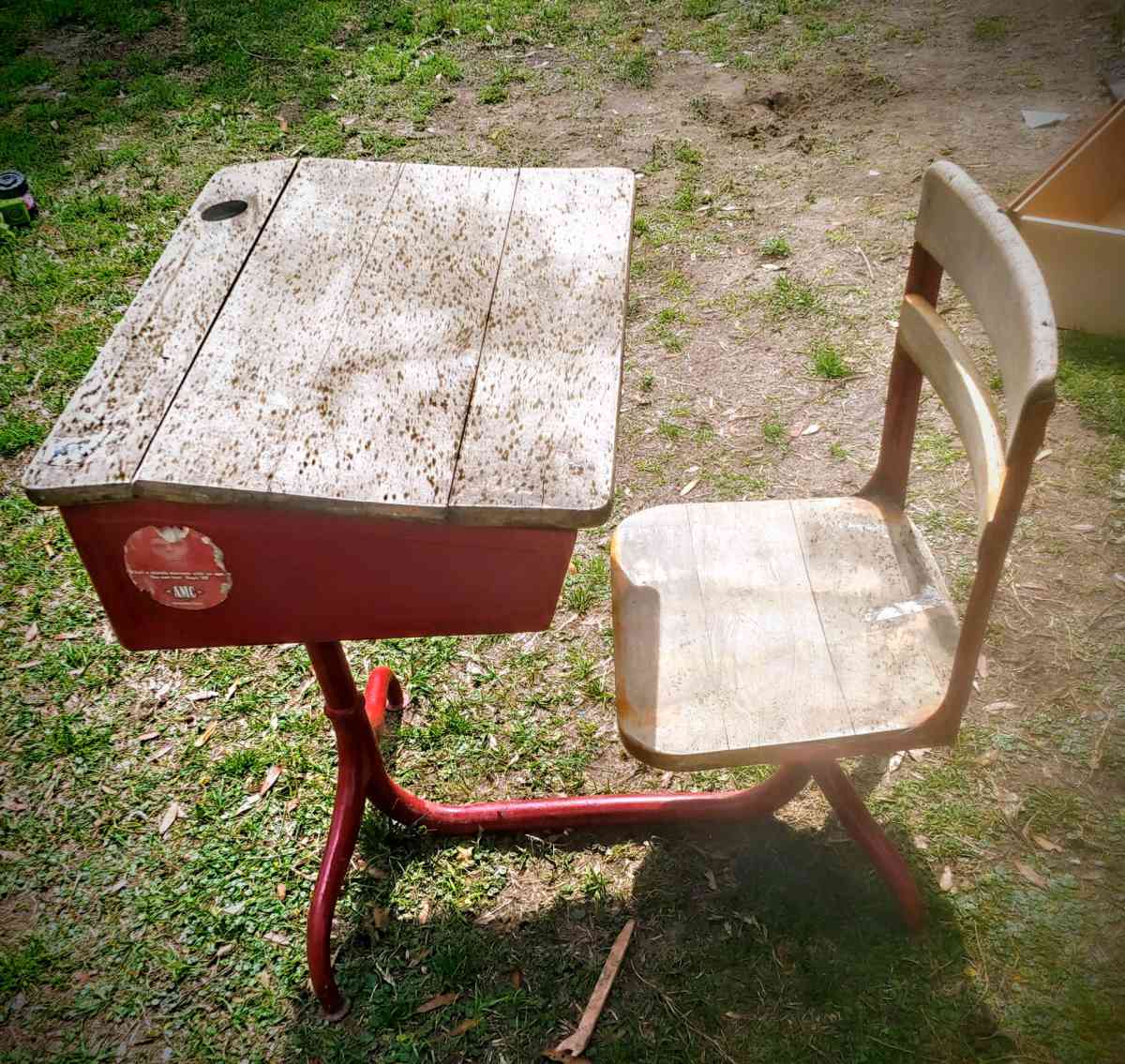vintage American seating school desk - Milton, Florida - FleaMarketBay
