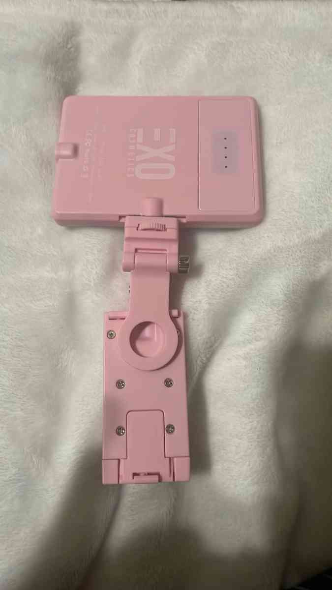 Pink selfie light - Fountain Valley, California - FleaMarketBay