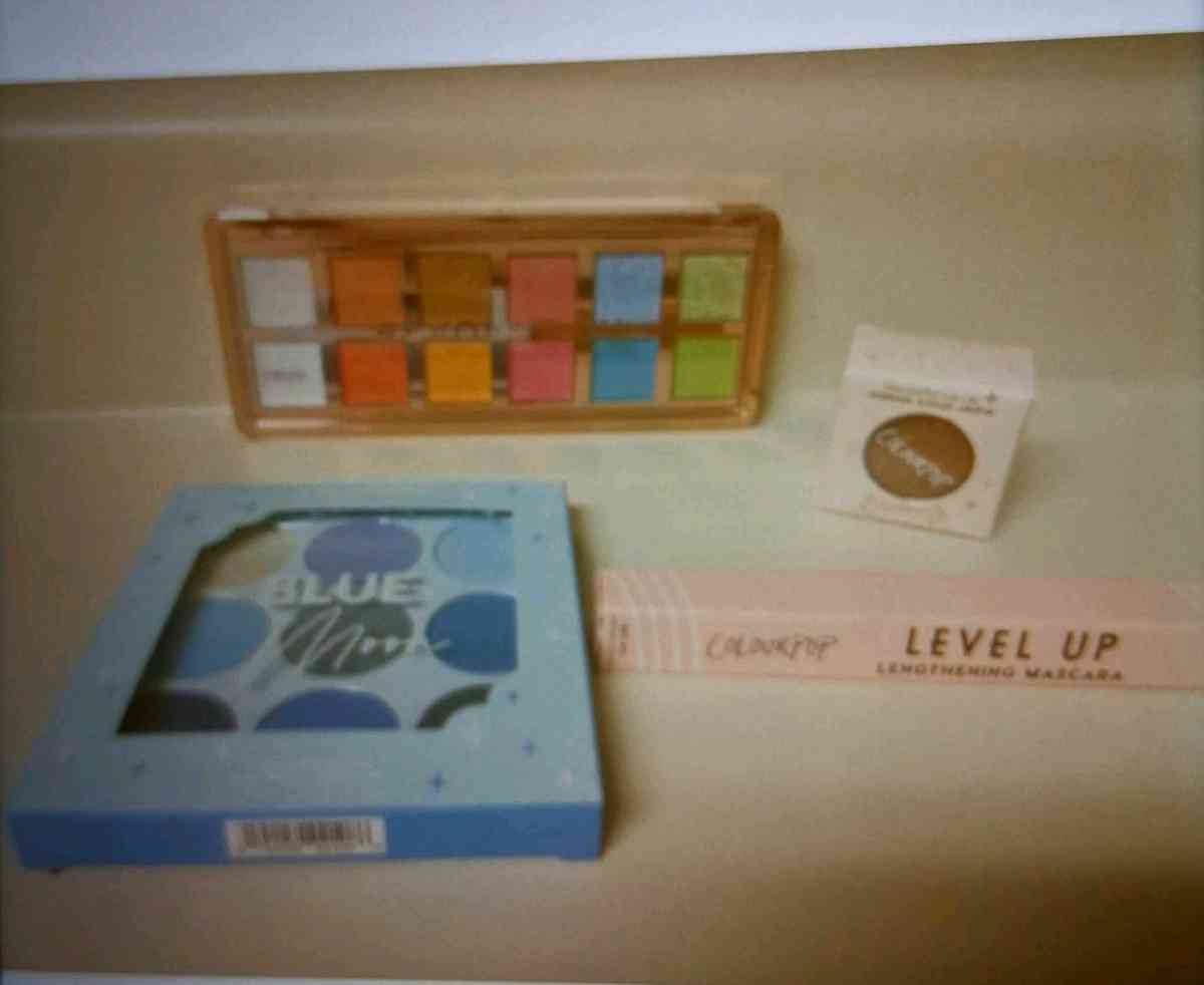 Color pop makeup n Revolution - Stockton, California