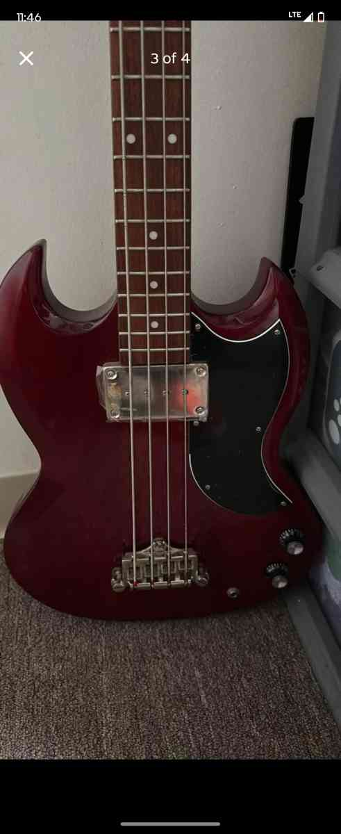 bass guitar - North Adams, Massachusetts - FleaMarketBay