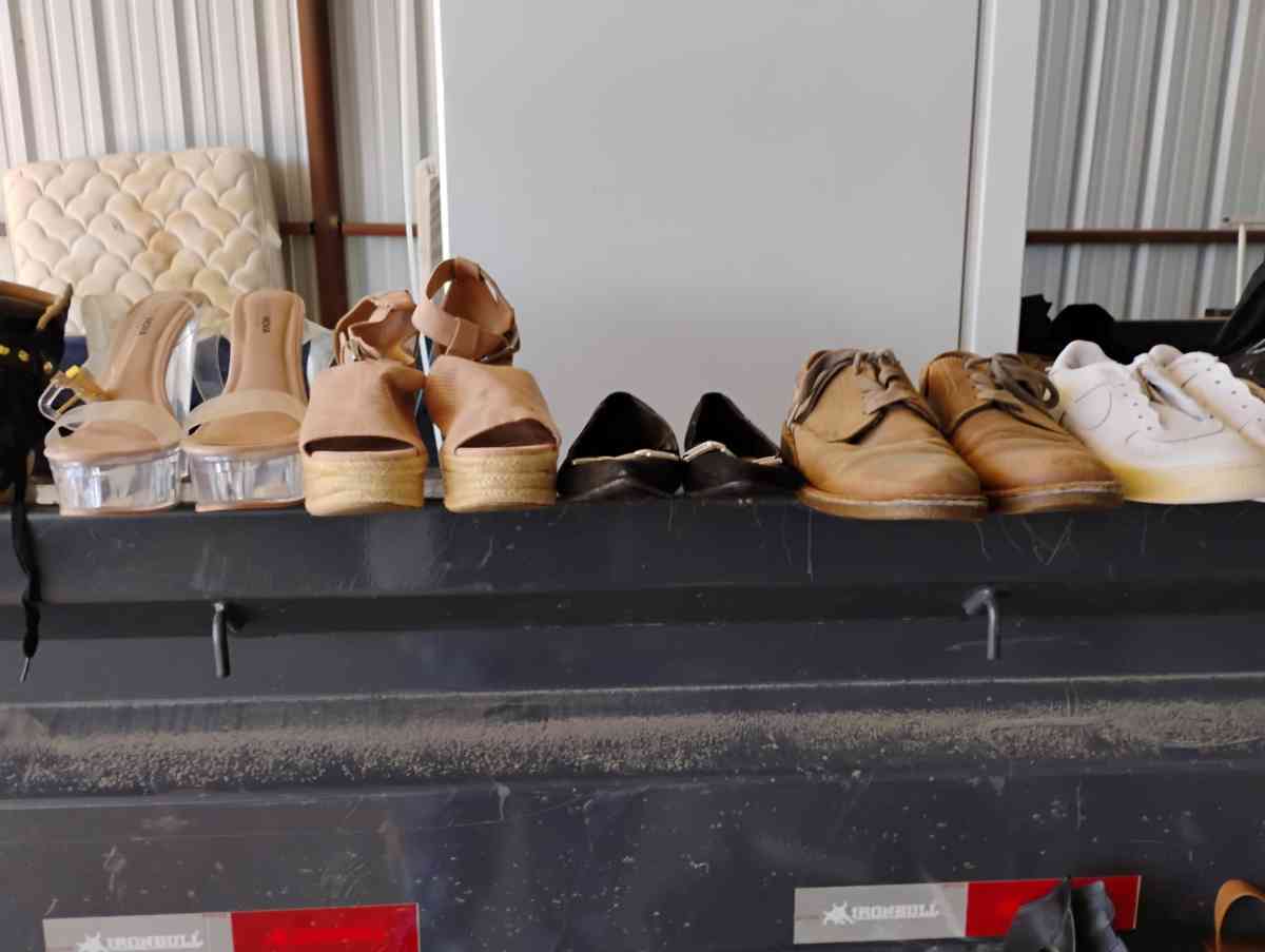 Womens shoes - Cameron, Texas - FleaMarketBay
