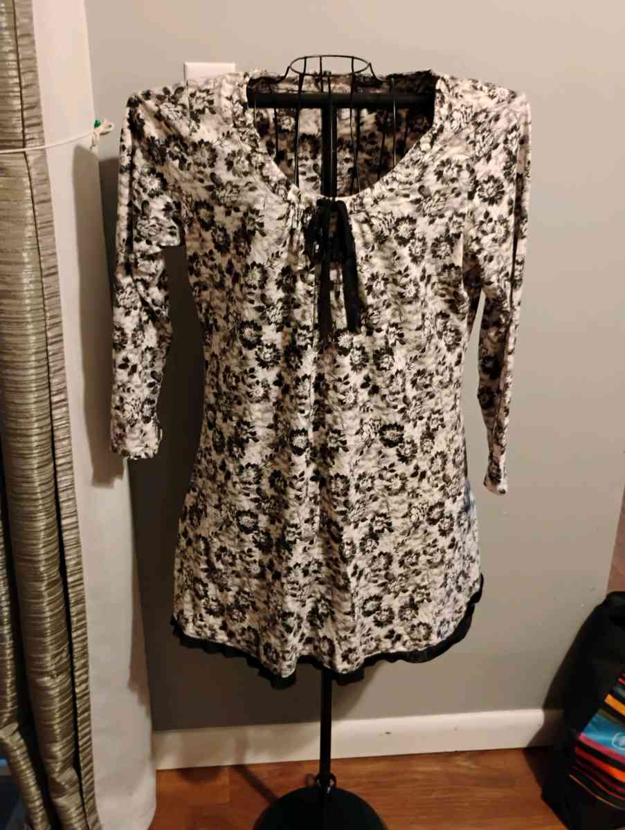 lots of everything is going to be for sale - Sharpsville, Pennsylvania - FleaMarketBay