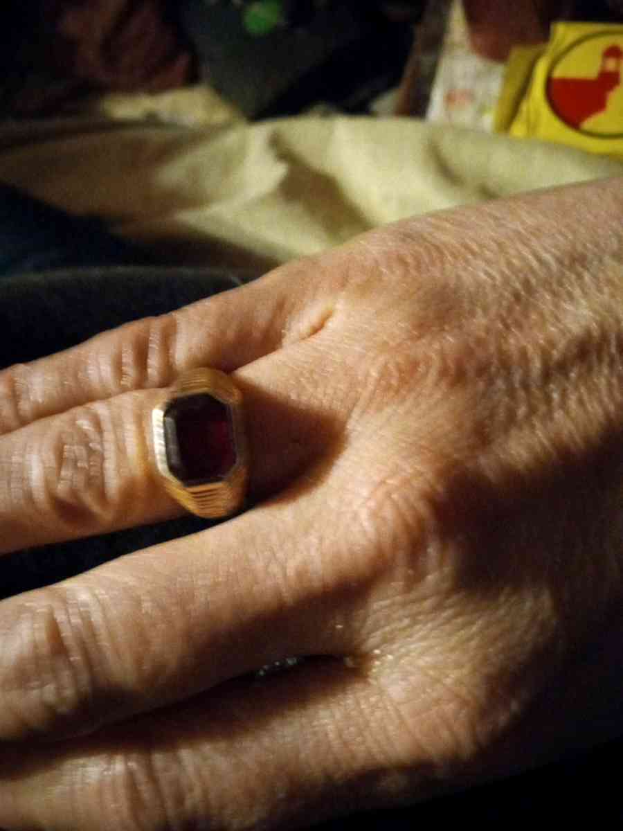 vintage ruby red ring - Rowlesburg, West Virginia - FleaMarketBay