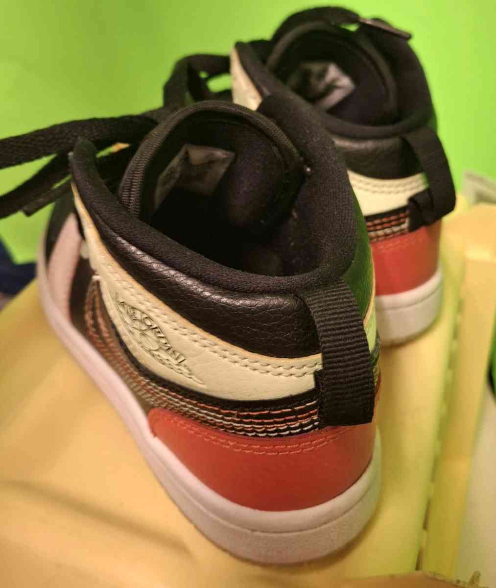 Nike Air Jordan 1 Mid Size 13 Sneaker Glow In The Dark - Alicia, Arkansas - FleaMarketBay