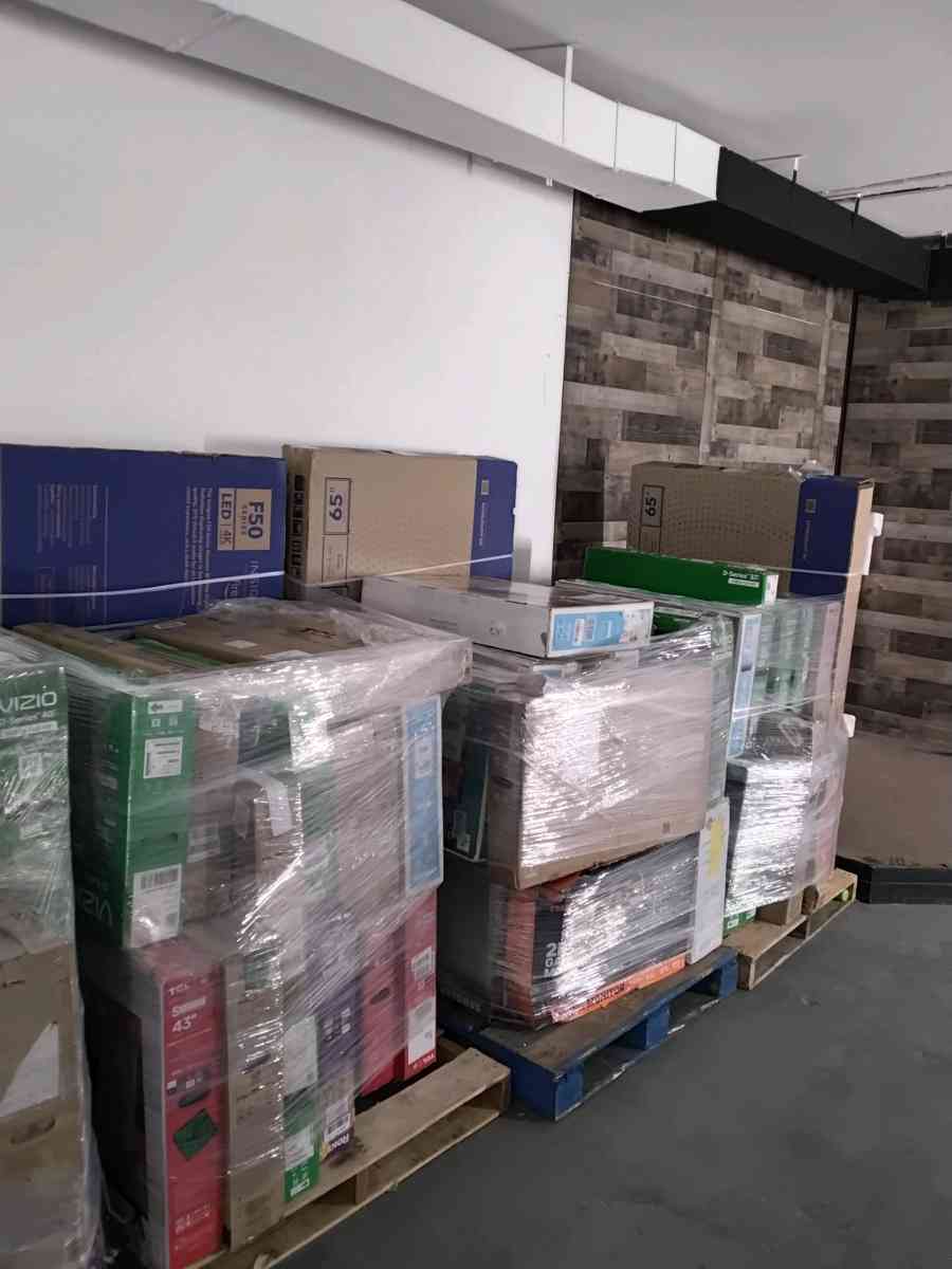 TV Pallets - Chicago, Illinois - FleaMarketBay