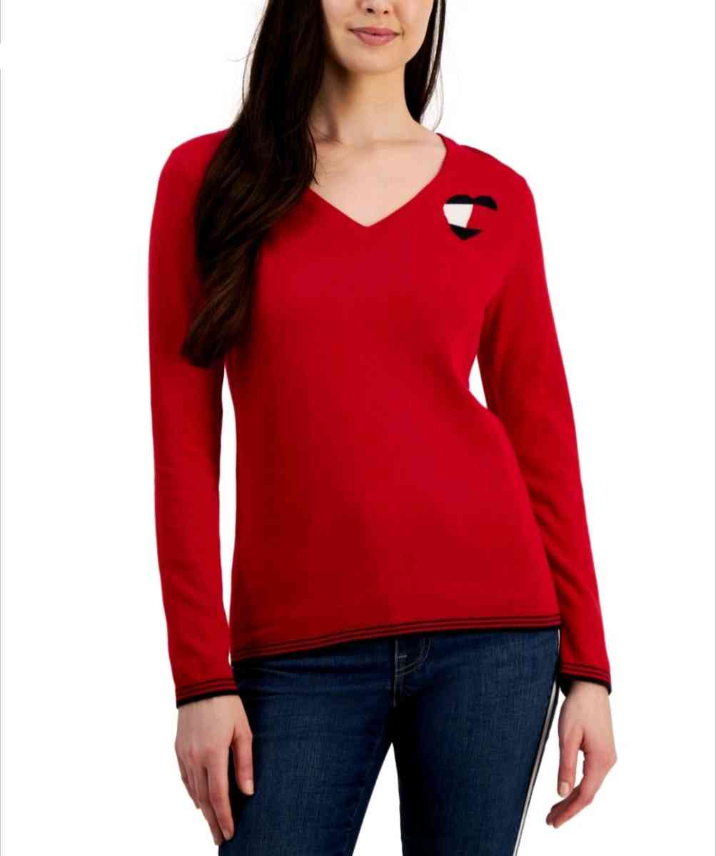 Tommy HilfigerHeart Ivy V Neck Sweater - Staten Island, New York