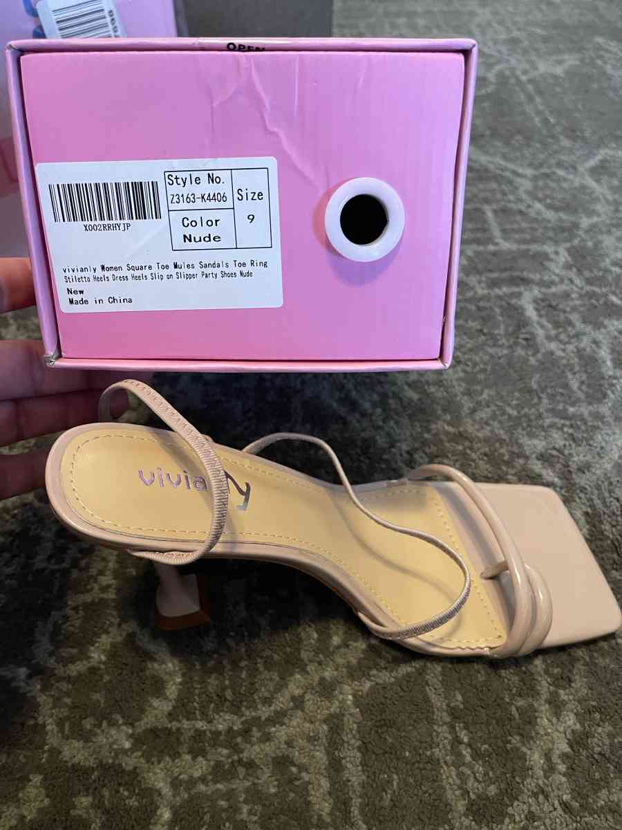 Women Heels - Los Angeles, California - FleaMarketBay