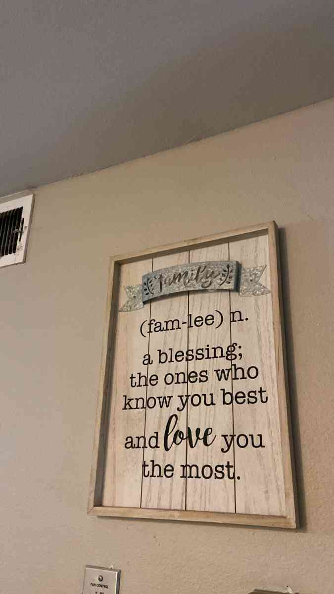 House Decorations - Dallas, Texas - FleaMarketBay