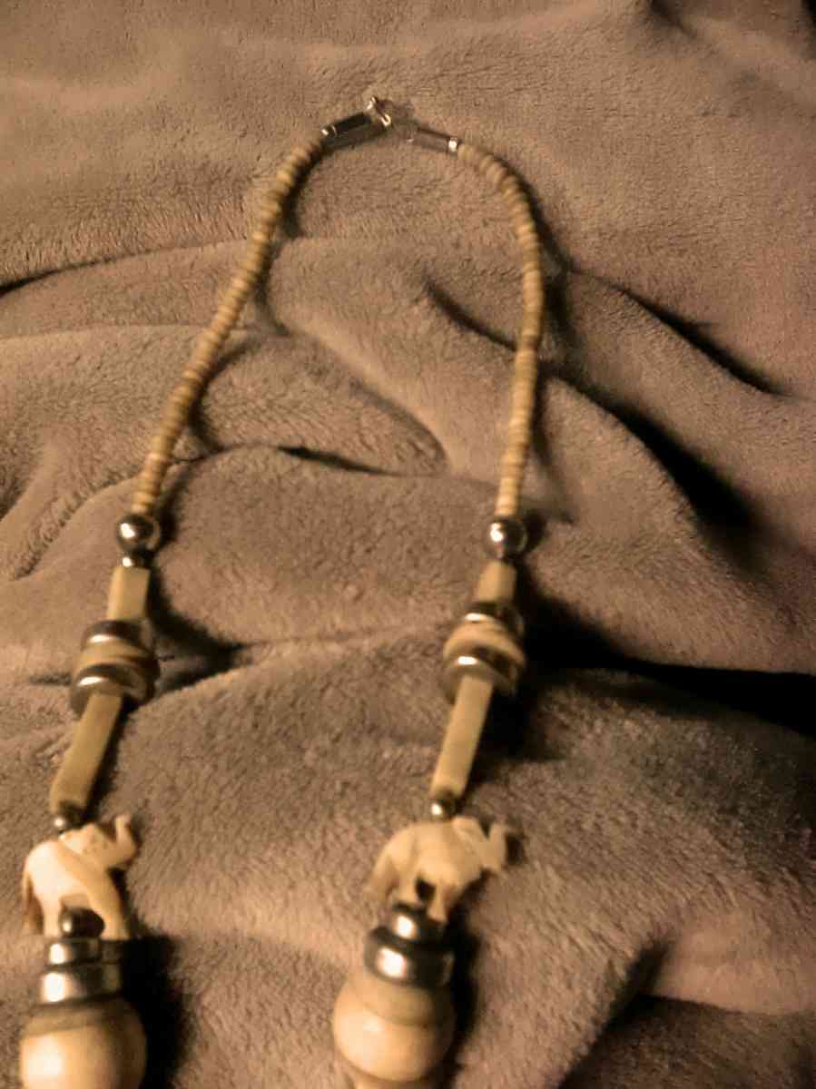 vintage hand carved bone necklace - Jacksonville, Florida - FleaMarketBay