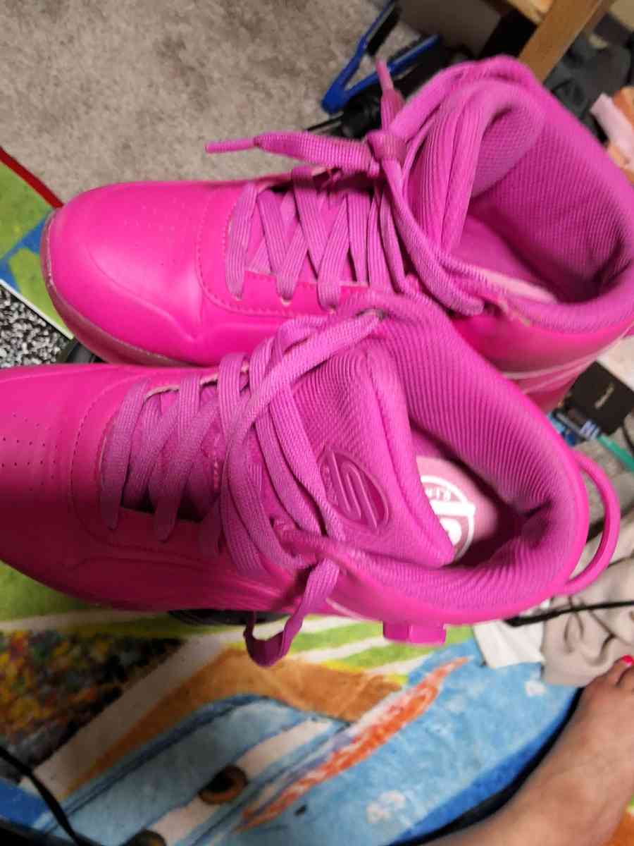 Barbie pink Sketchers Size 3