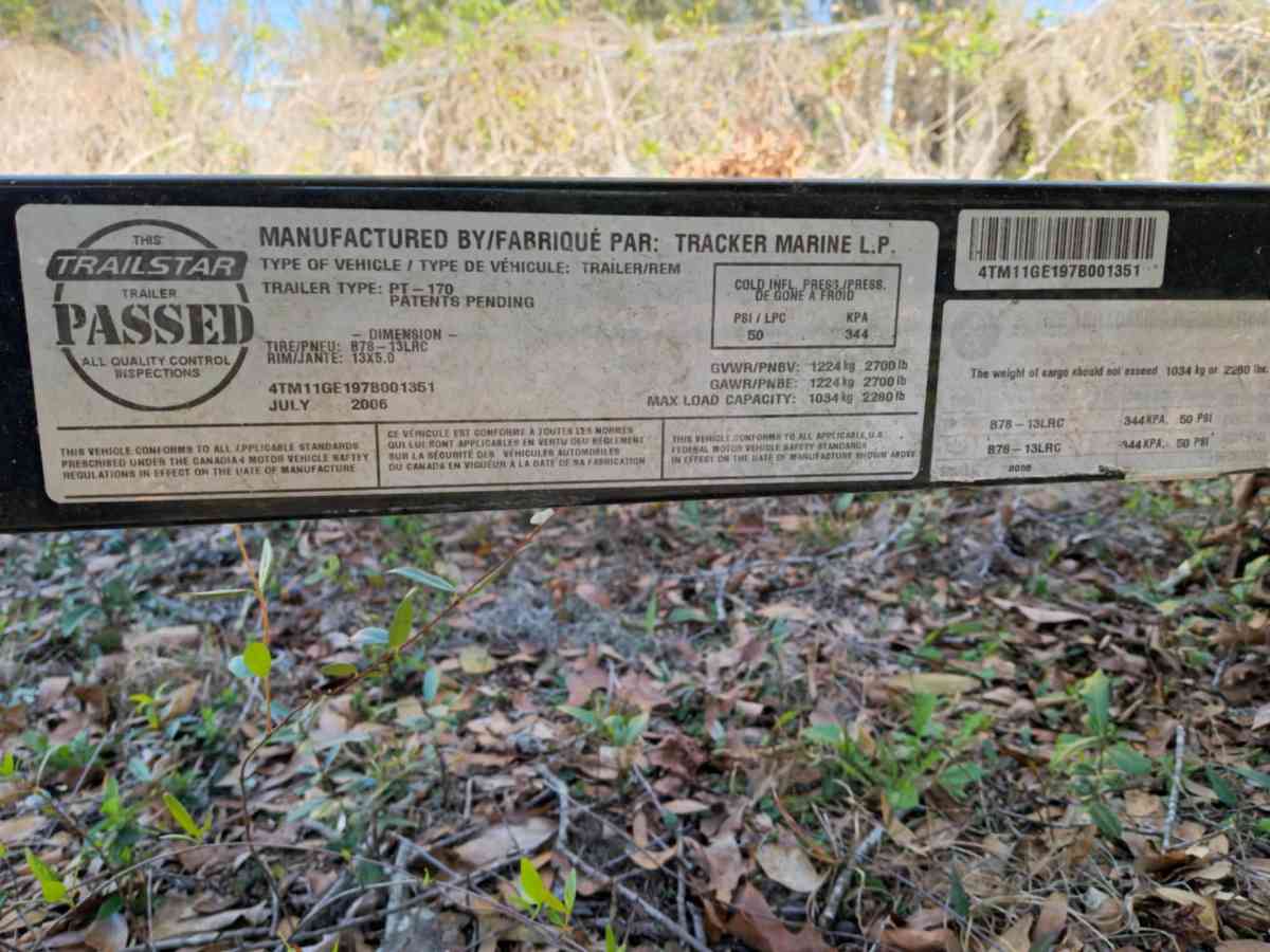 2006 bass tracker boat and tralier 300 or best offer - Suwannee, Florida - FleaMarketBay