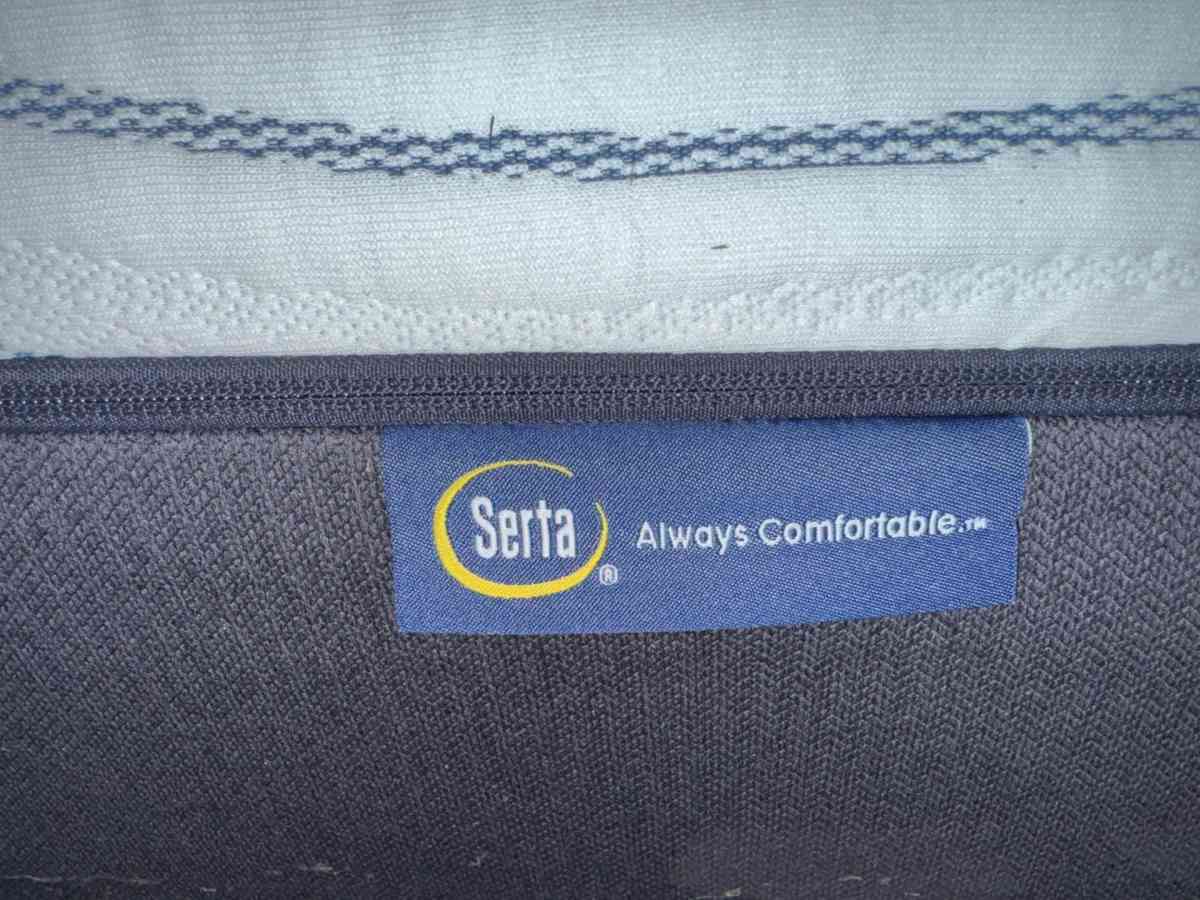 full  size Serta - Chicago Heights, Illinois - FleaMarketBay