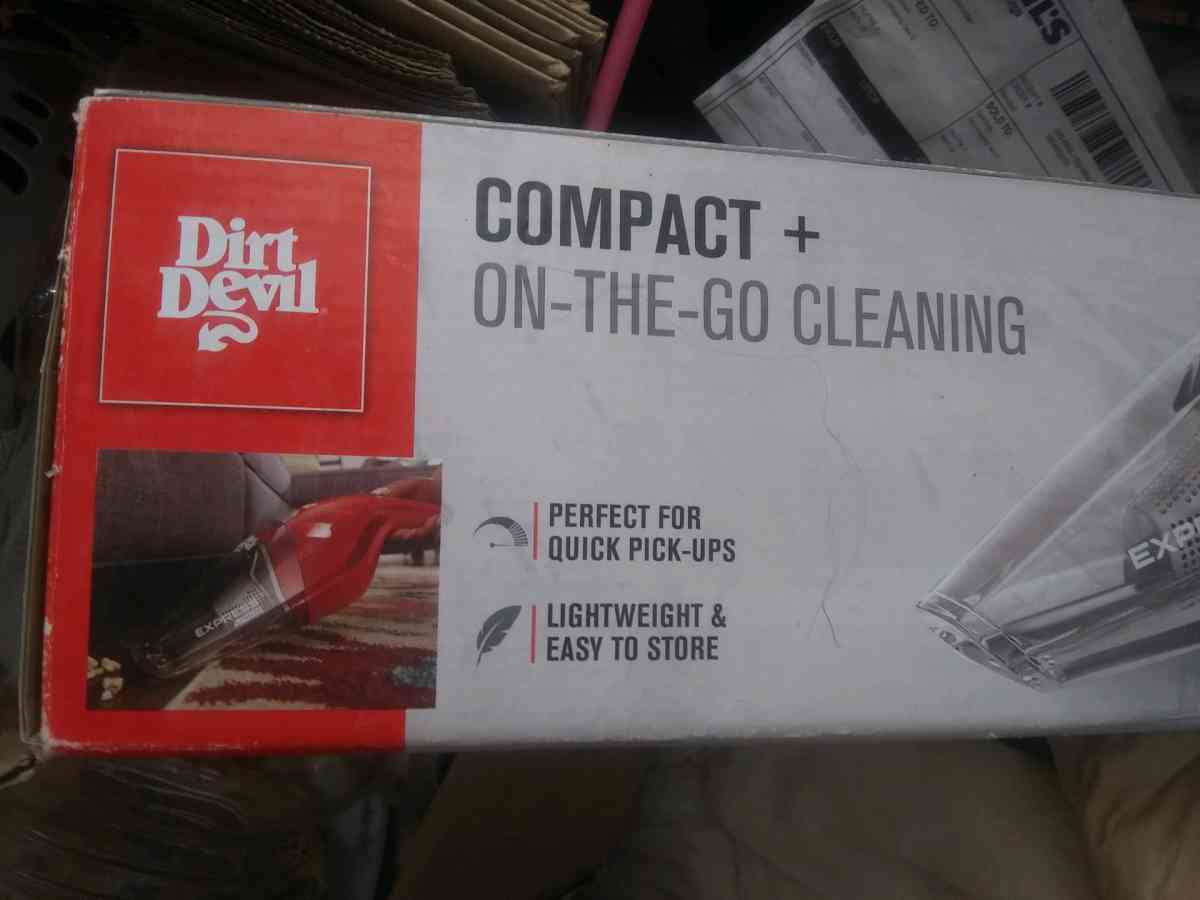 Dirt Devil vacuum New in Box - Arlington Heights, Illinois