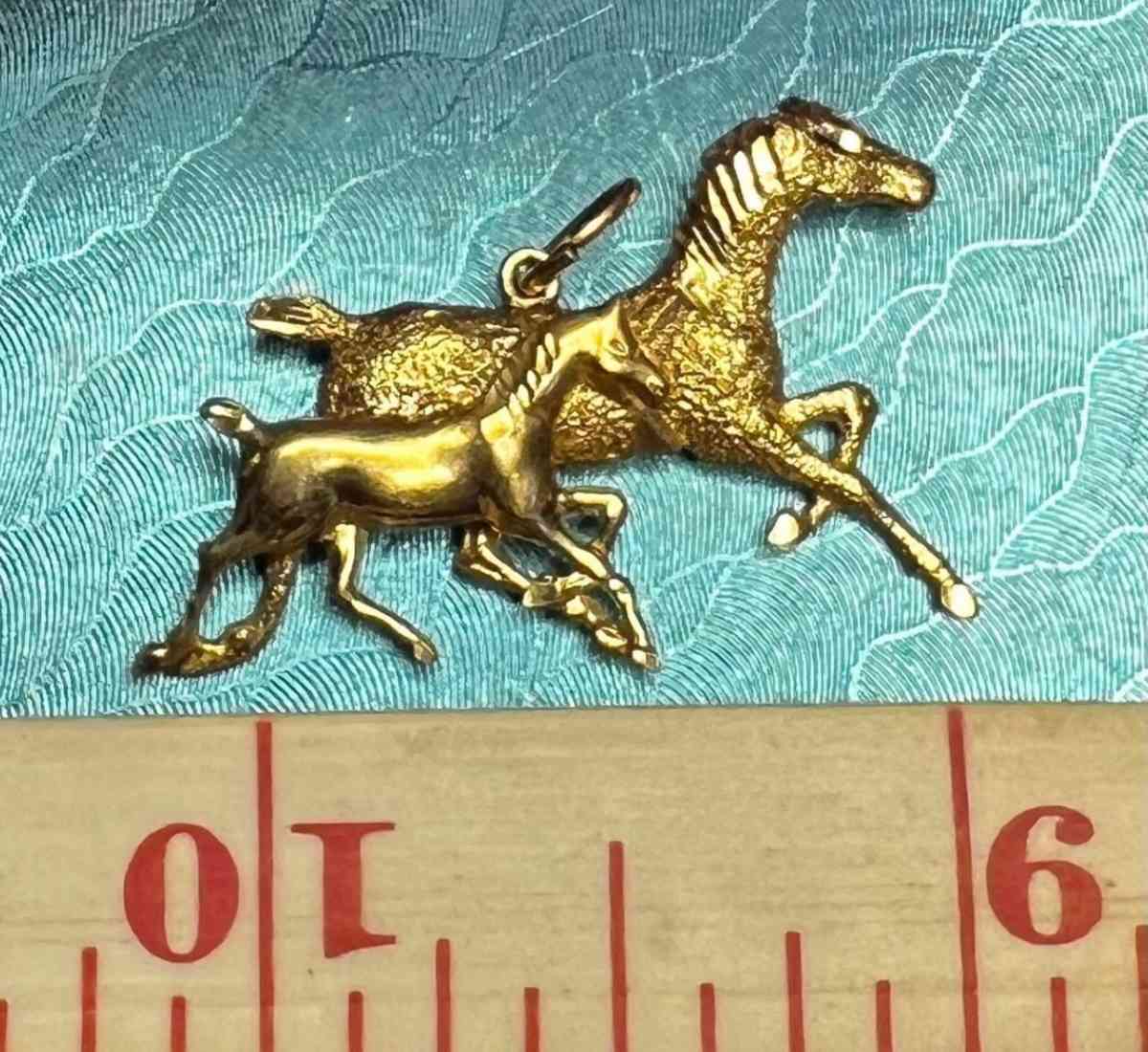 14K Gold Horse And Pony Pendant - Phelan, California - FleaMarketBay