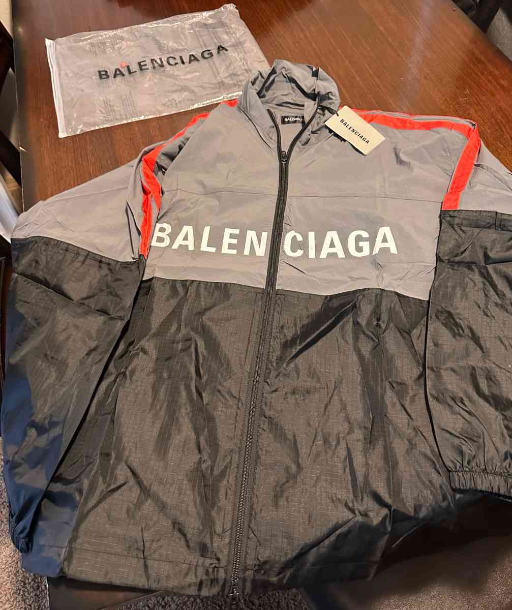 Balenciaga Wind Breaker - Vancouver, Washington - FleaMarketBay
