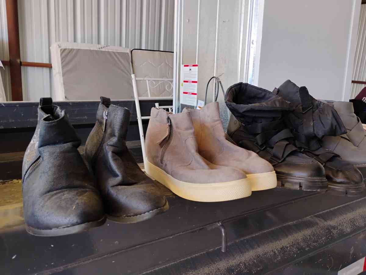 Women Dress shoes - Cameron, Texas - FleaMarketBay