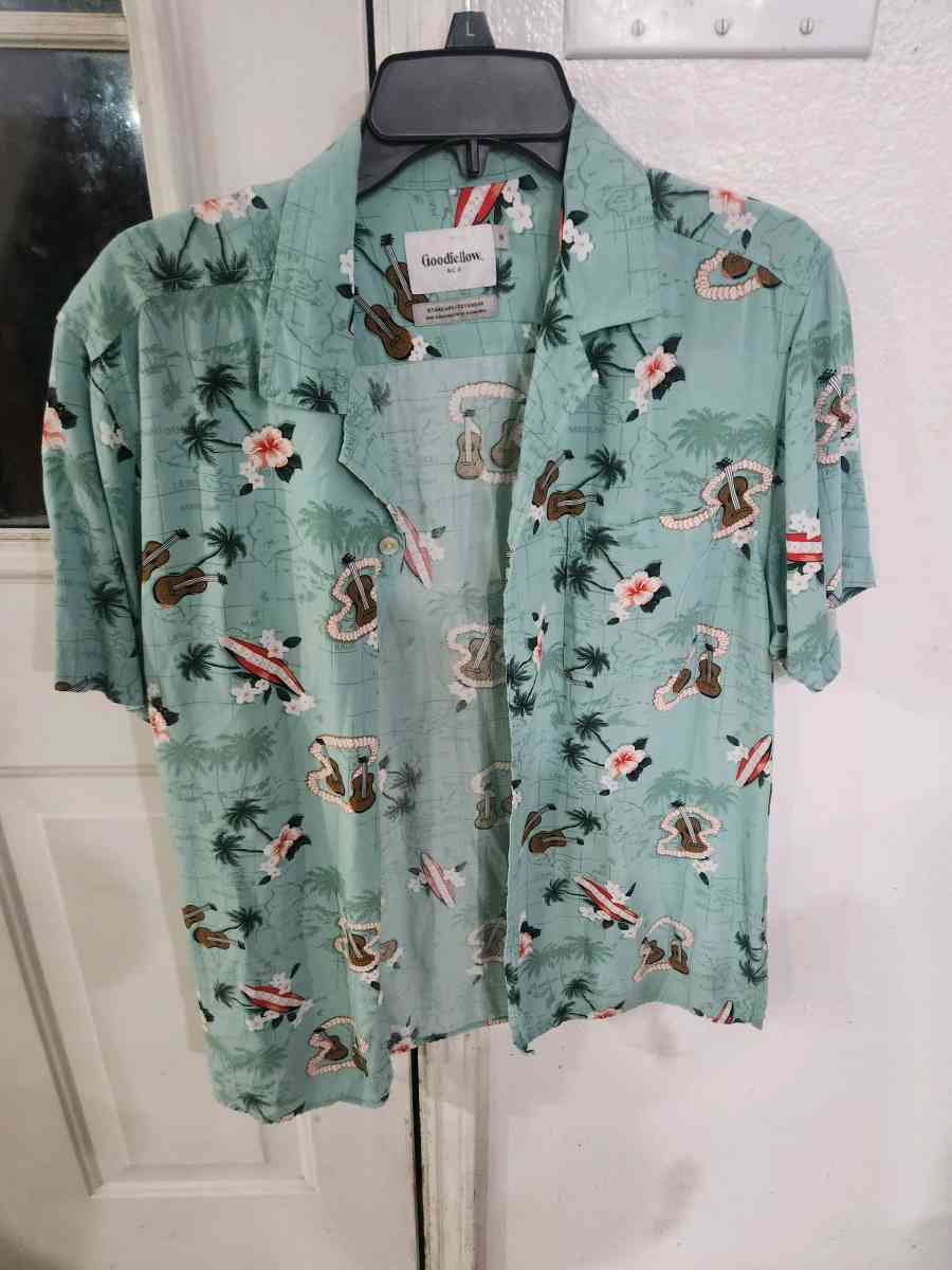 3 mens shirts - Houston, Texas - FleaMarketBay