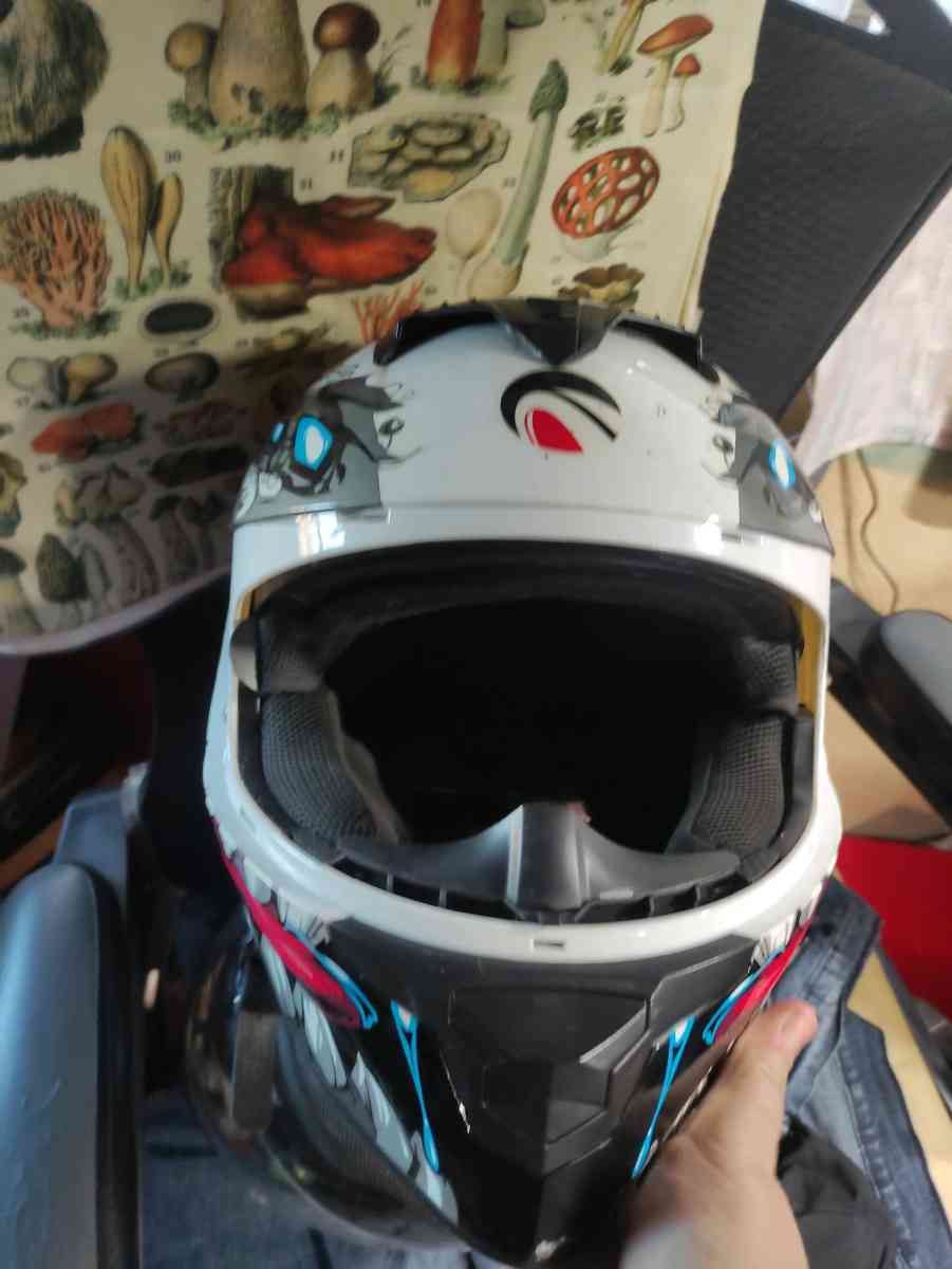 xl motorcycle helmet used - Warren, Ohio - FleaMarketBay