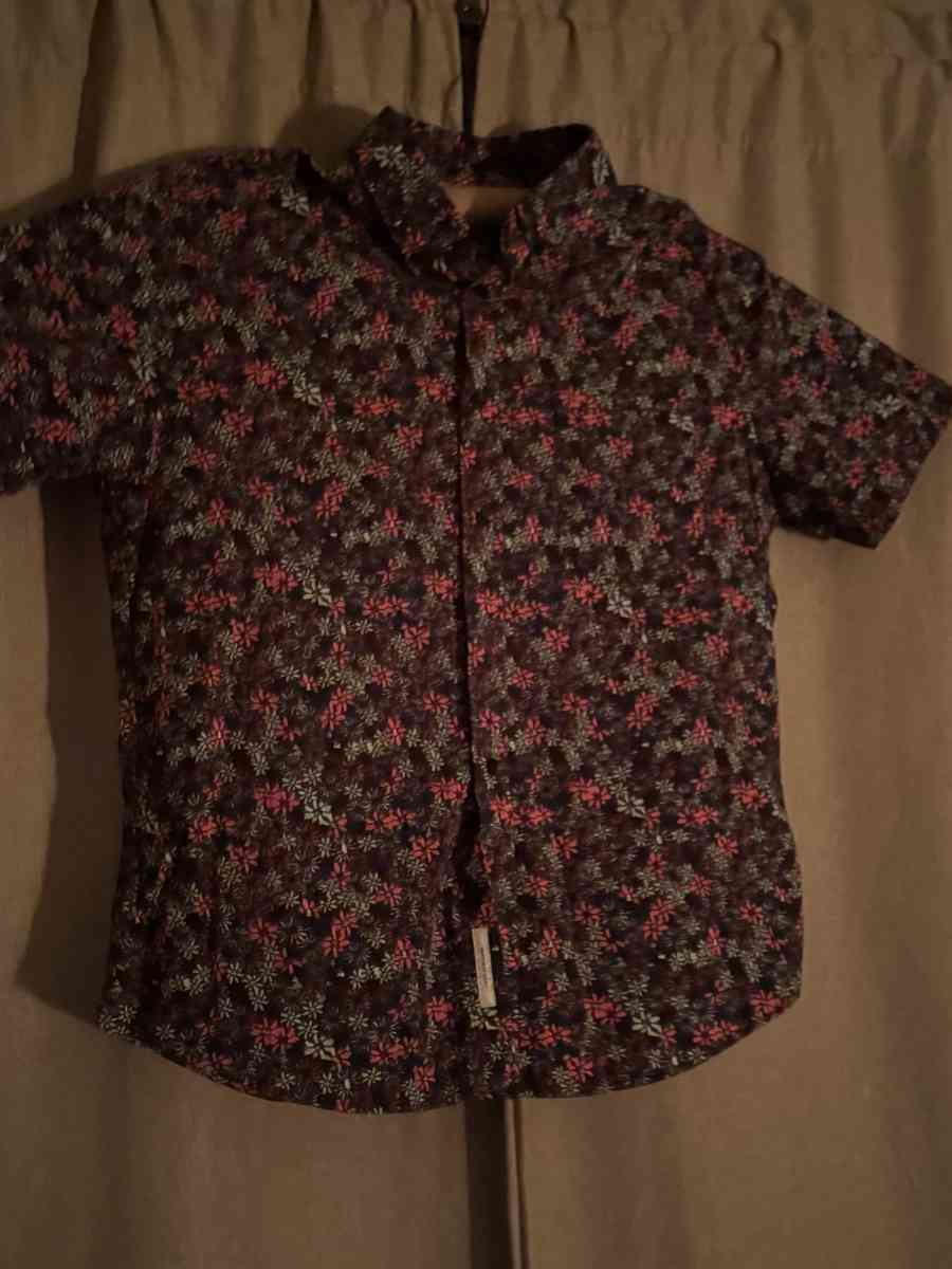 funky button down - Alicia, Arkansas