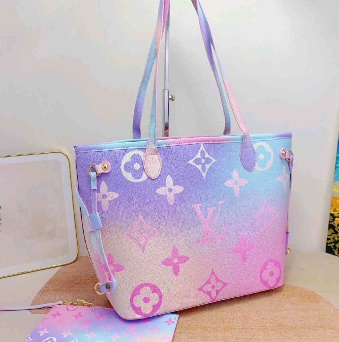 Louis Vuitton Bag - Anaheim, California - FleaMarketBay