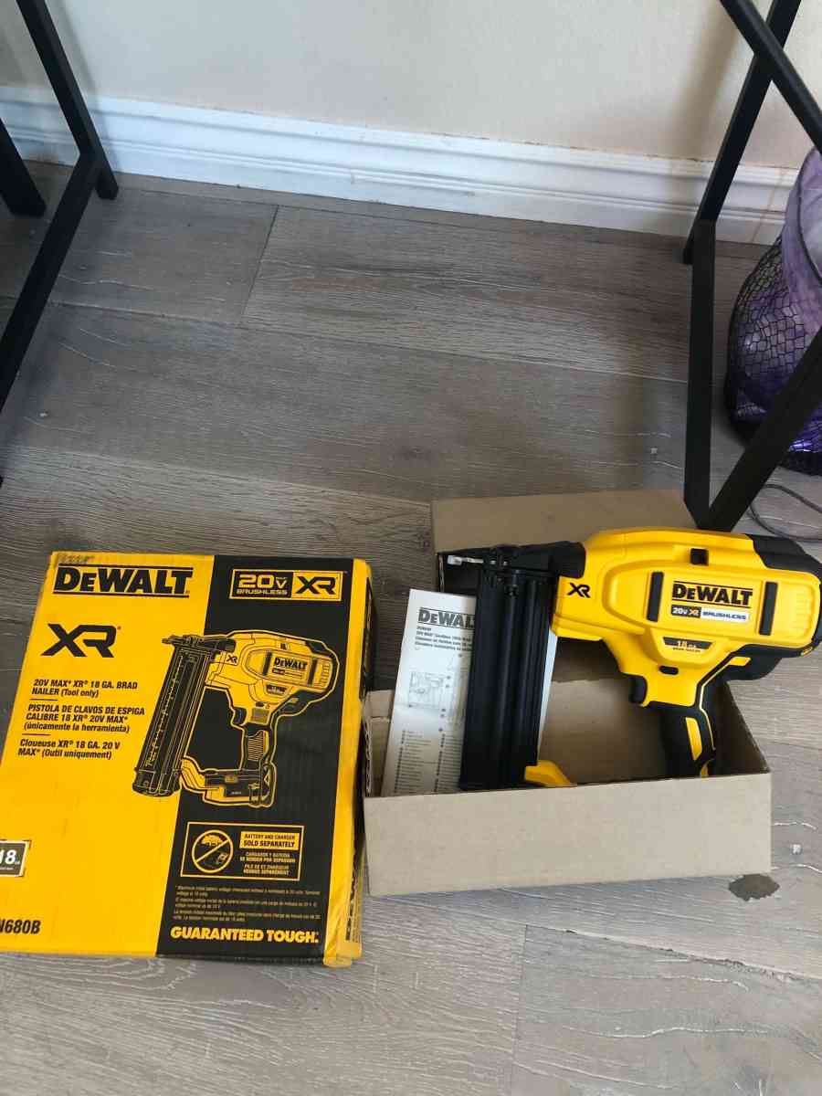 Dewalt 18 gauge brad nailer I have 2 of them 1 will do 150 - Santa Ana, California - FleaMarketBay