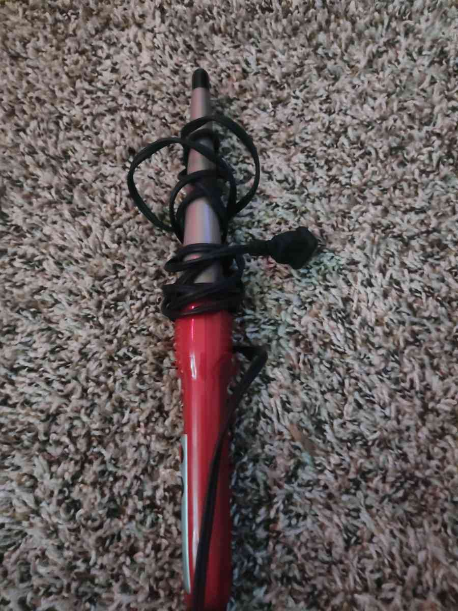 curling iron and hair straightener - Seaside, California - FleaMarketBay
